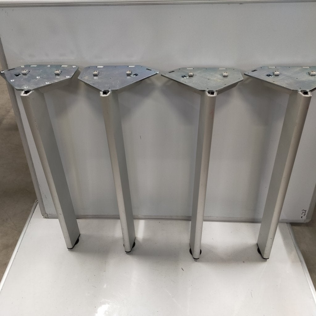 Brunner tafel - poot - klikbaar, Apple, Gebruikt, Support@apple.com, Apple Park Way, Cupertino, California
