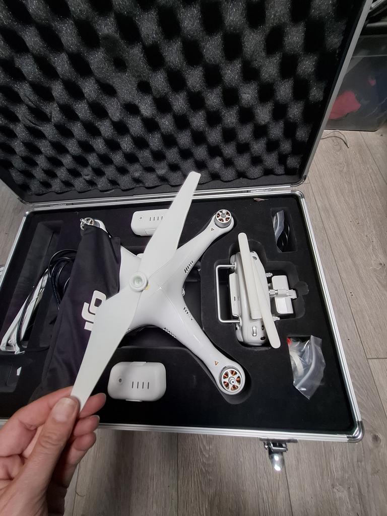 Drone, Audio, Tv en Foto, Drones, Gebruikt, 100 tot 1000 meter, Minder dan 15 minuten, Ophalen