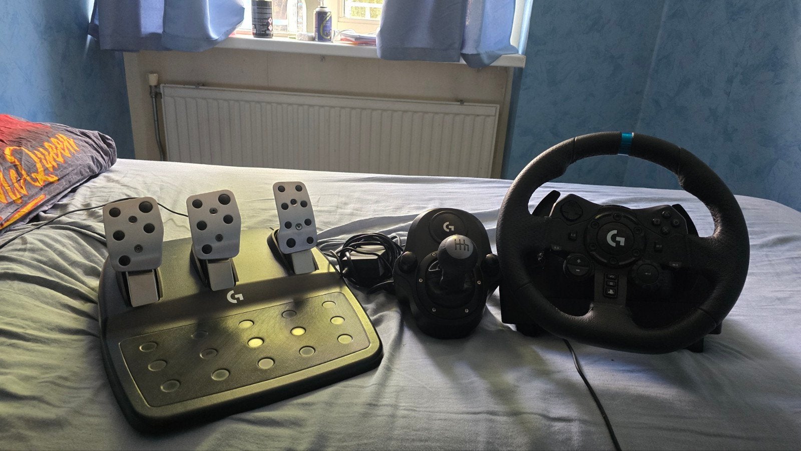 Logitech G923 racestuur met pedalen, shifter en standaard, Ophalen, Zo goed als nieuw