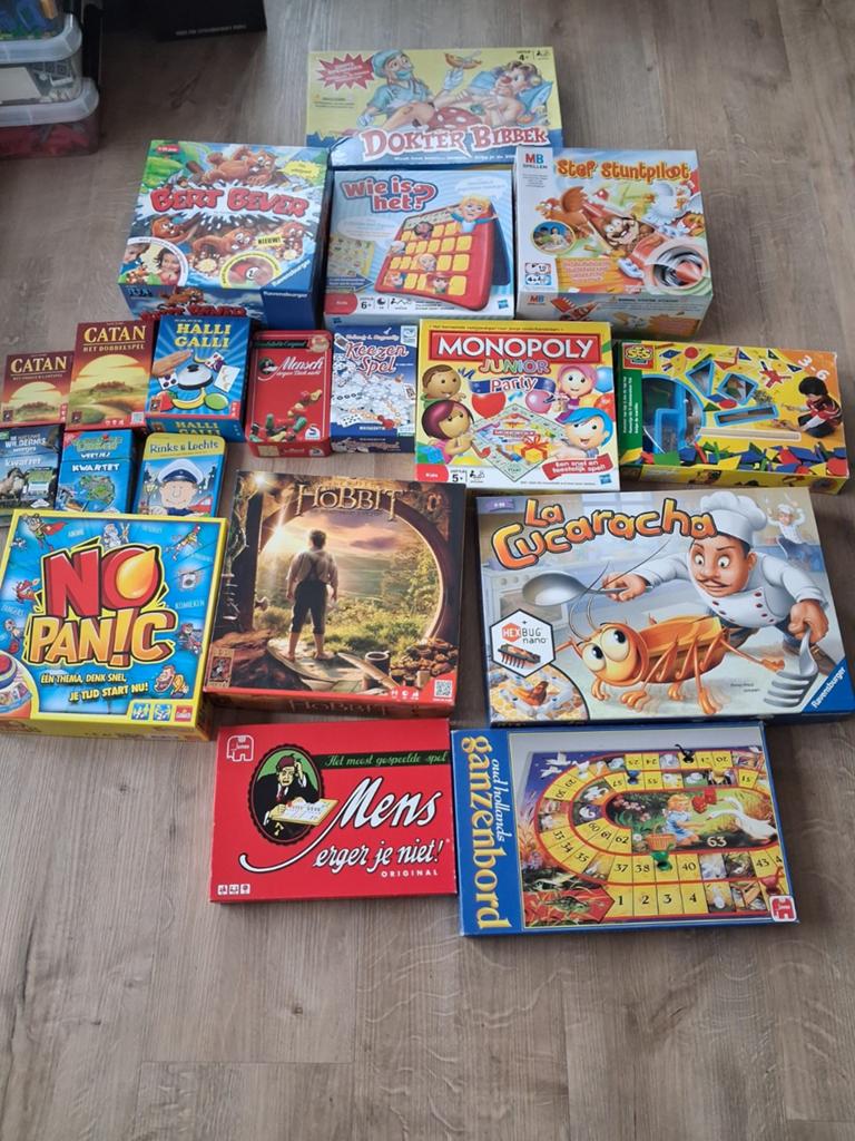 Grote collectie bordspellen: Monopoly, Catan, Hobbit en meer, Vijf spelers of meer, Ophalen of Verzenden, Gebruikt