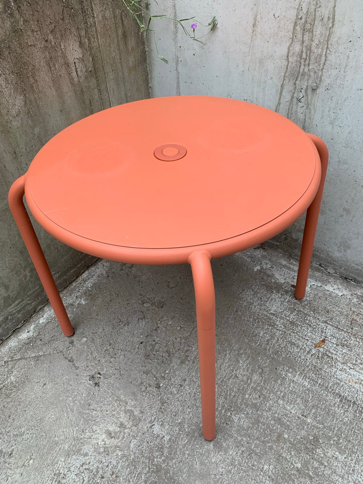 Fatboy Toni Bistreau Buitentafel - Oranje - 80 cm, Ophalen, Gebruikt, Rond, Aluminium