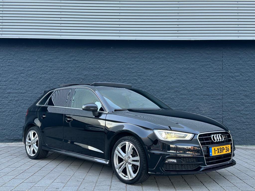 Audi A3 Sportback 1.4 TFSI S-Line Panorama Trekhaak Dealer o, Auto's, Audi, Gebruikt, Euro 6, 4 cilinders, Leder en Stof