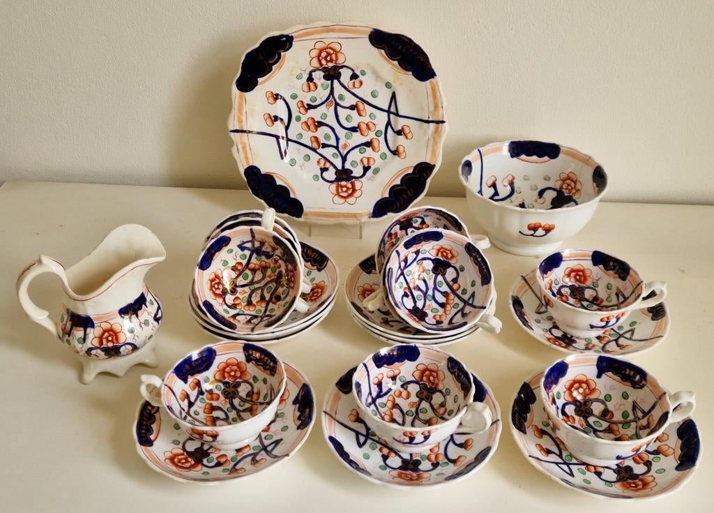 23-delig Gaudy Welsh 'Imari' theeservies 19e eeuw, Antiek en Kunst, Antiek | Servies los, Ophalen