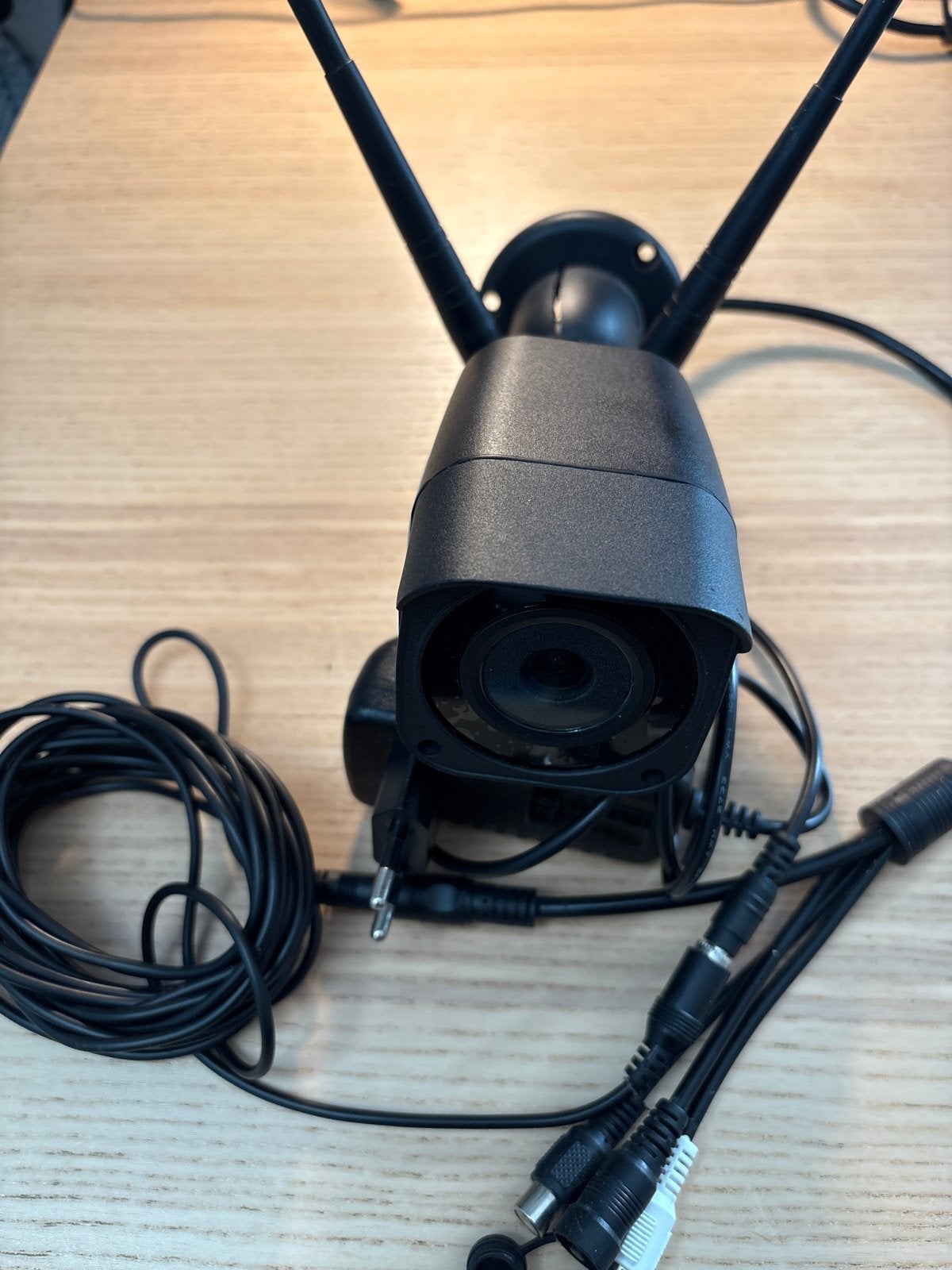 4G stalcamera/ buitencamera, Ophalen of Verzenden, Zo goed als nieuw, Buitencamera