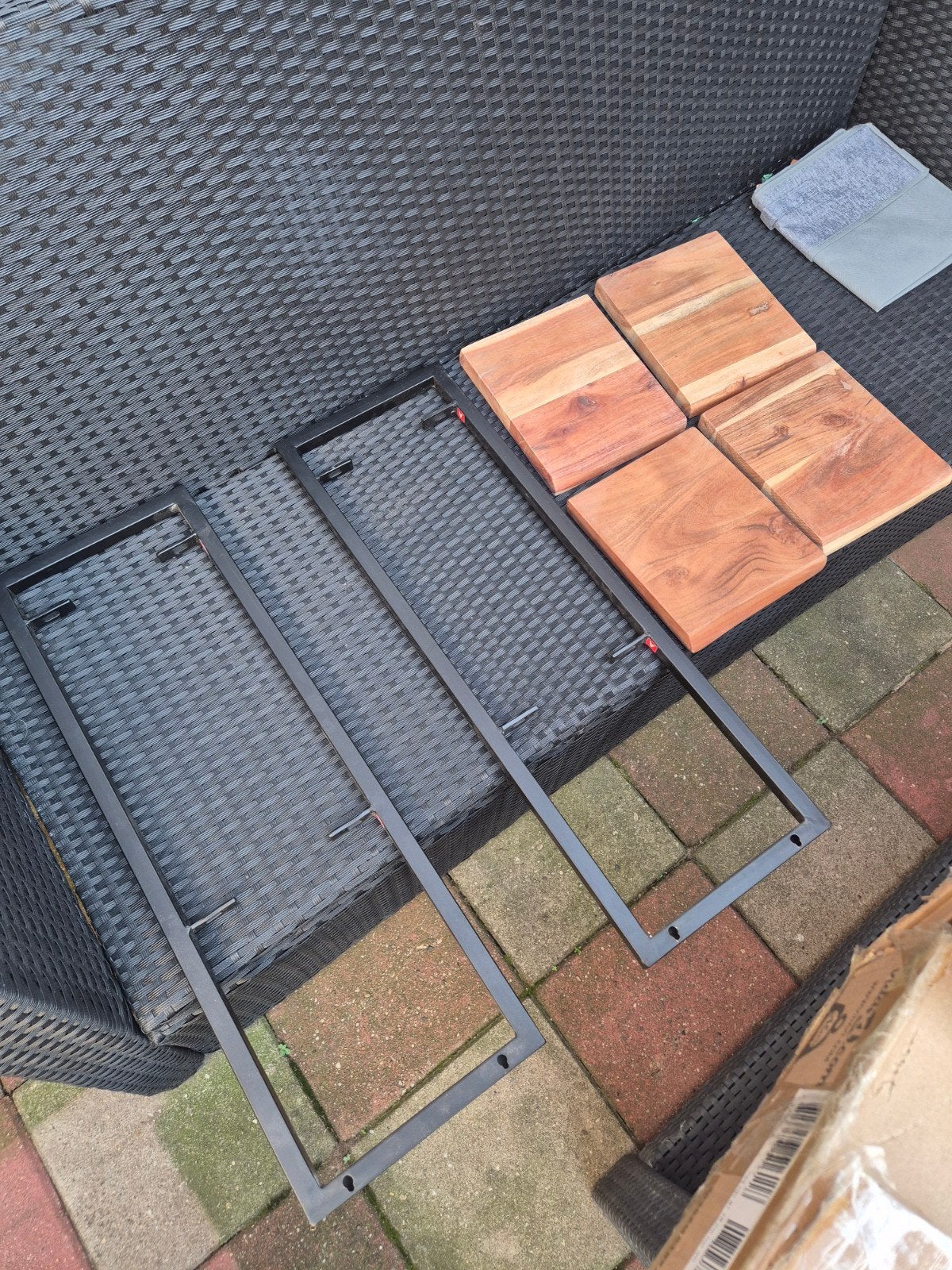Wandplanken set van 2 met acaciahout en staal, Ophalen of Verzenden, Nieuw
