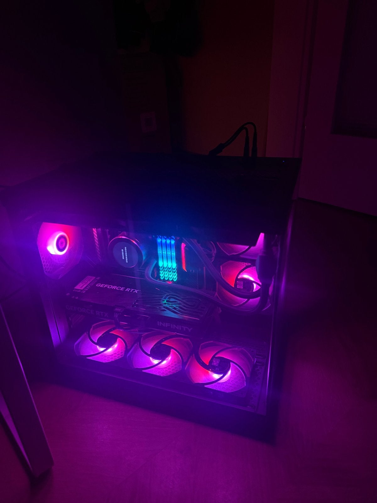 PREMIUM GAMING PC   RTX 5060 Ti | Ryzen 9 | 32 gb, Computers en Software, Gebruikt, 32 GB, Ophalen of Verzenden, Gaming