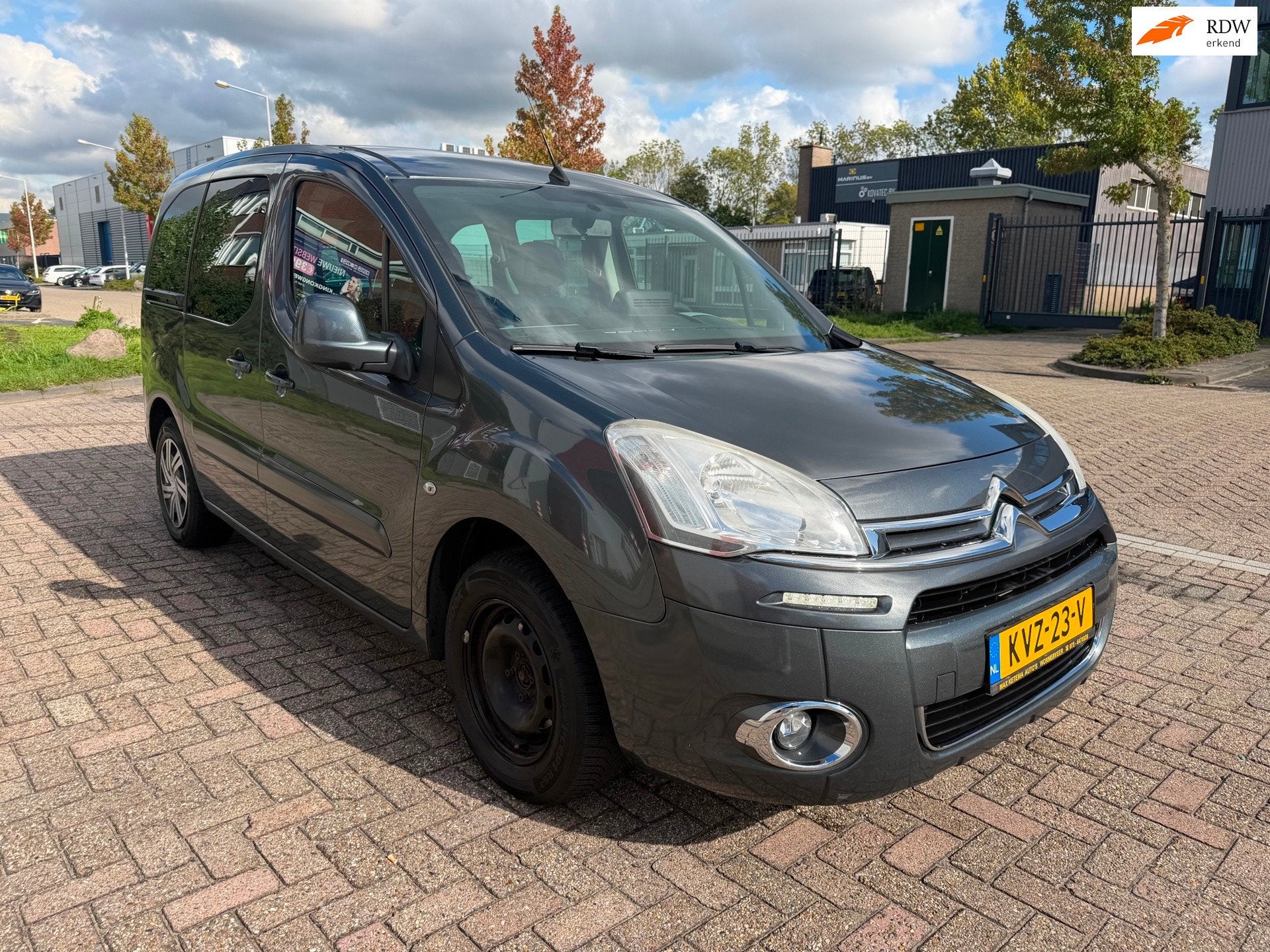 Citroen BERLINGO Benzine 1.6 VTi Tendance 5 Persoons, Voorwielaandrijving, Euro 5, 15 km/l, Gebruikt