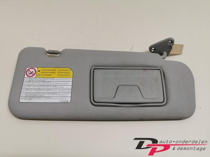 Zonneklep van een Mitsubishi Grandis, Gebruikt, -, -, Ophalen of Verzenden