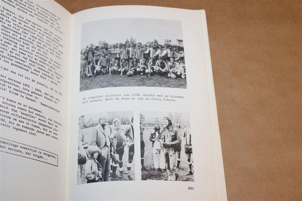 Komt Aan Nu Vrienden — Gedenkboek Amicitia VMC, Ophalen of Verzenden, Gelezen