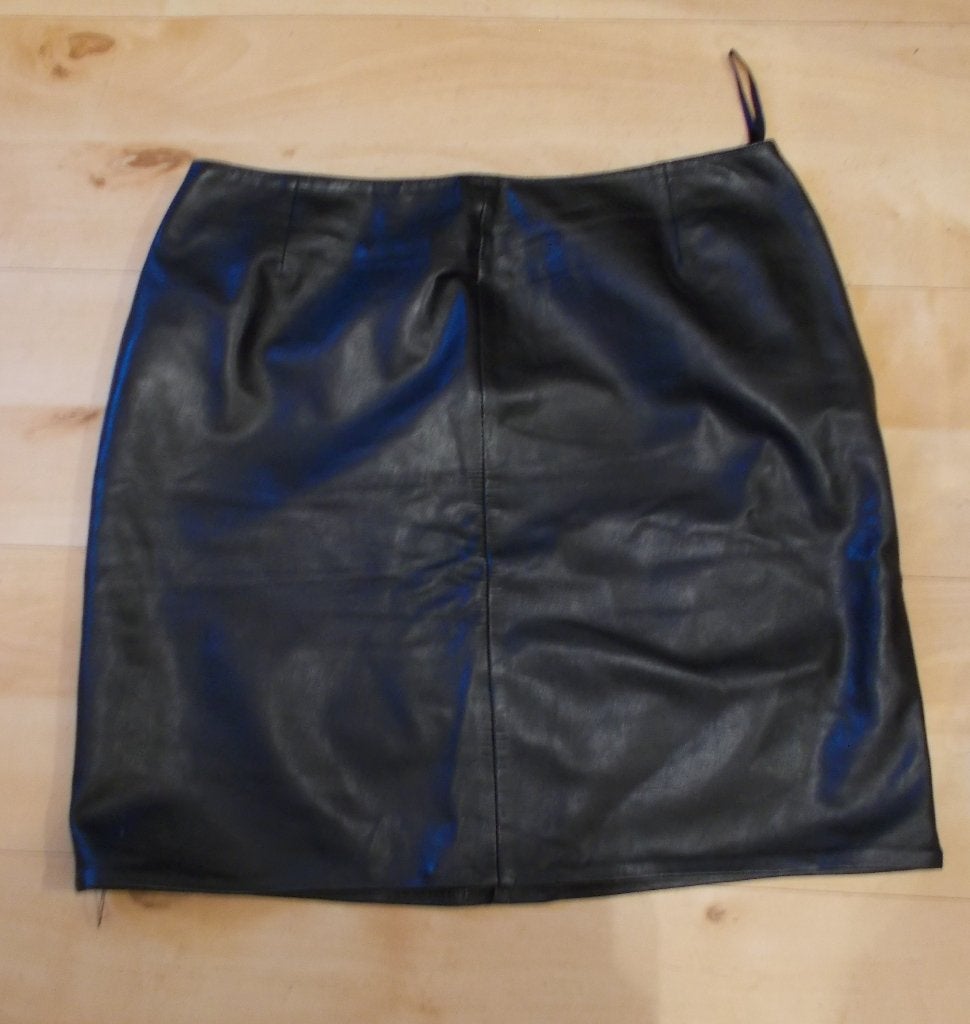 Mooie/sexy zwarte soepele leren rok van Stroke! 40, Kleding | Dames, Maat 38/40 (M), Verzenden, Zwart, Zo goed als nieuw