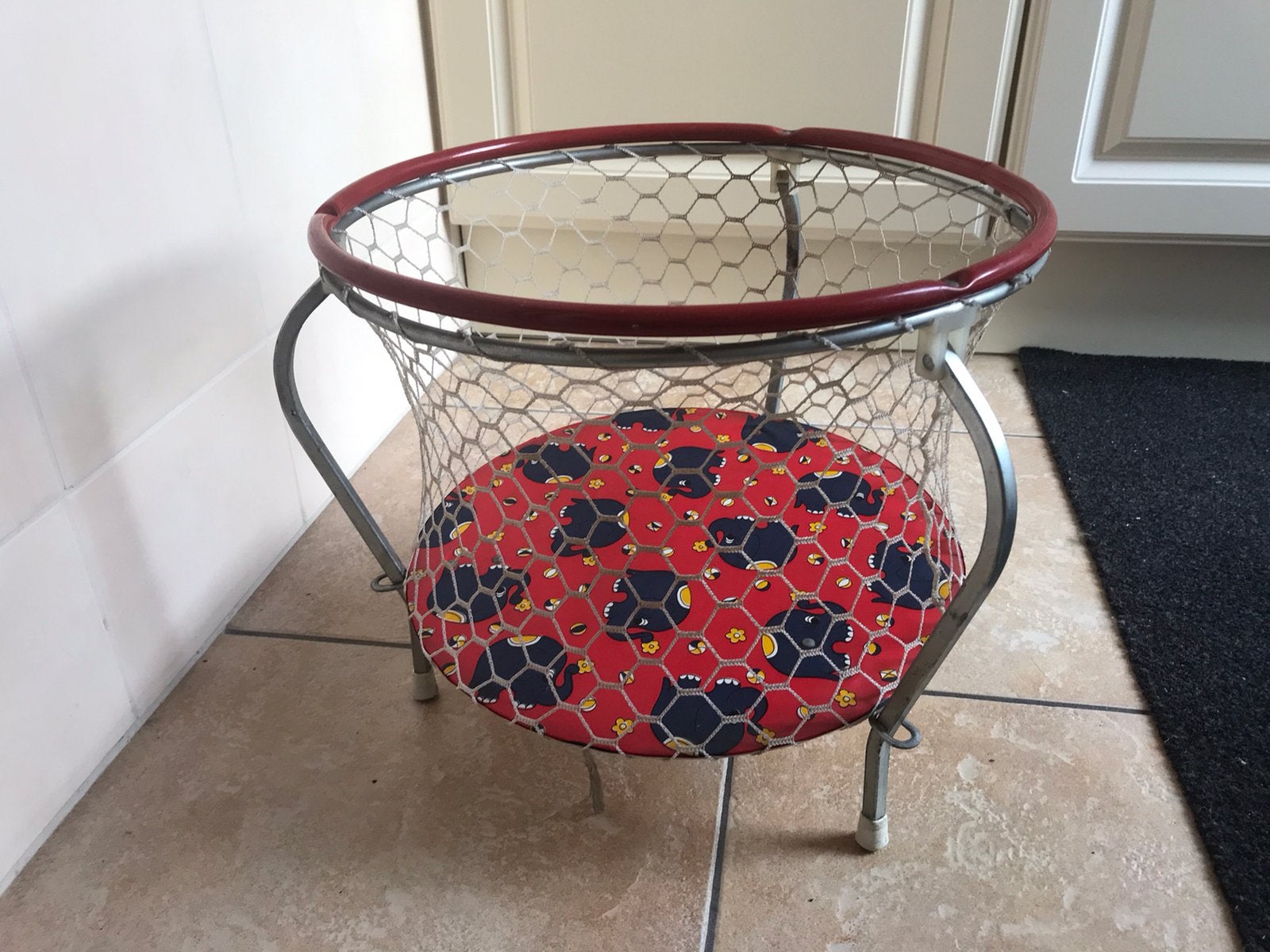 Retro , vintage inklapbare poppen box ,, Ophalen of Verzenden, Overige typen