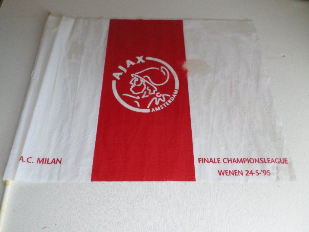 4 Ajax Wedstrijd Vlaggen o.a. Championsleague Finale 1995, Ophalen of Verzenden, Gebruikt, Ajax, Vaantje of Sjaal