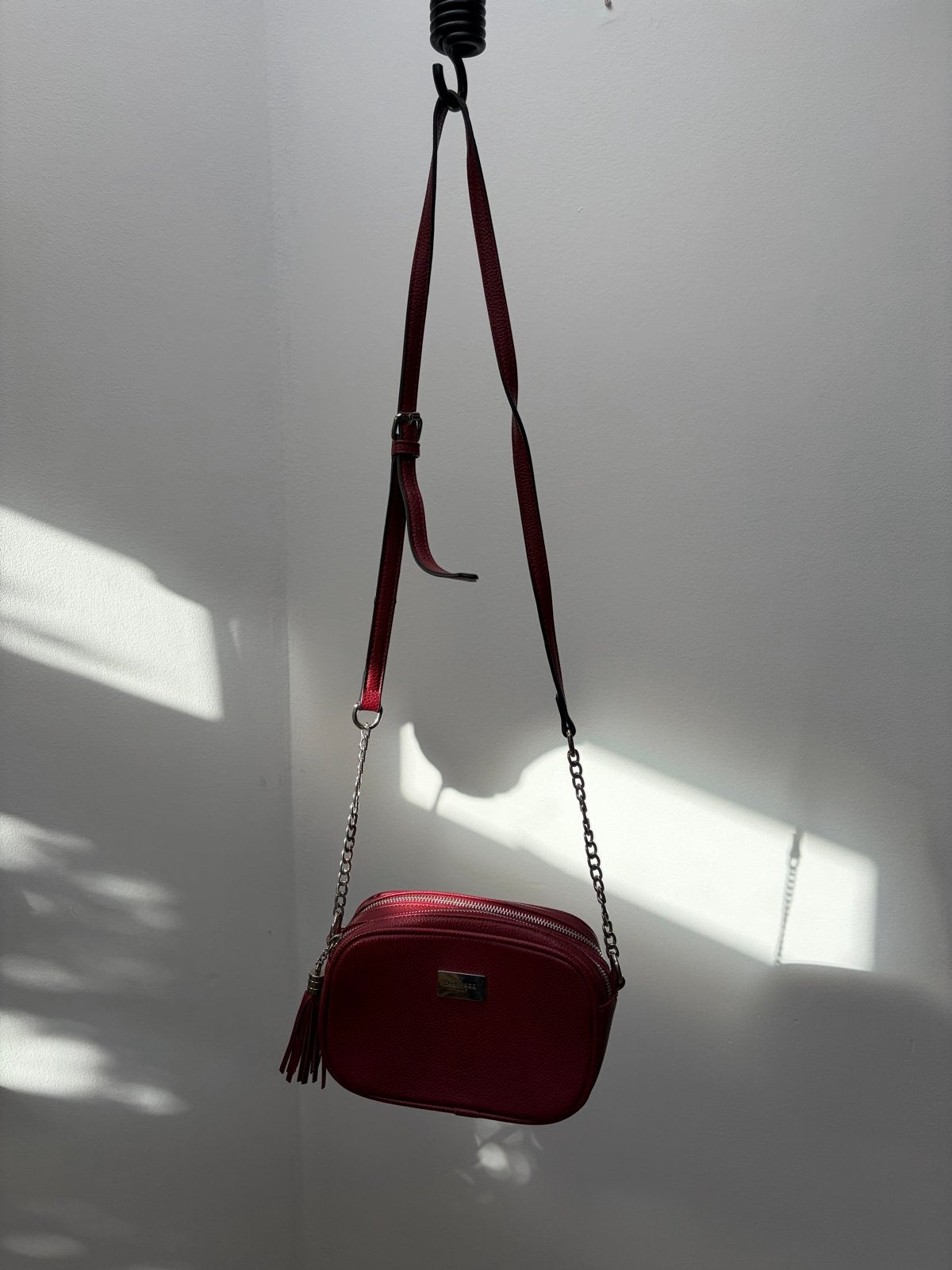 Flora & Co Paris rood schoudertasje met kwastje, Sieraden, Tassen en Uiterlijk, Ophalen of Verzenden, Zo goed als nieuw, Rood