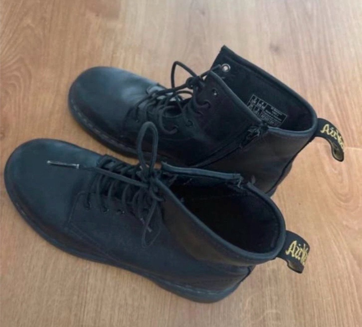 Dr. Martens schoenen maat 36, Kleding | Dames, Schoenen, Ophalen of Verzenden, Zo goed als nieuw, Zwart, Lage of Enkellaarzen