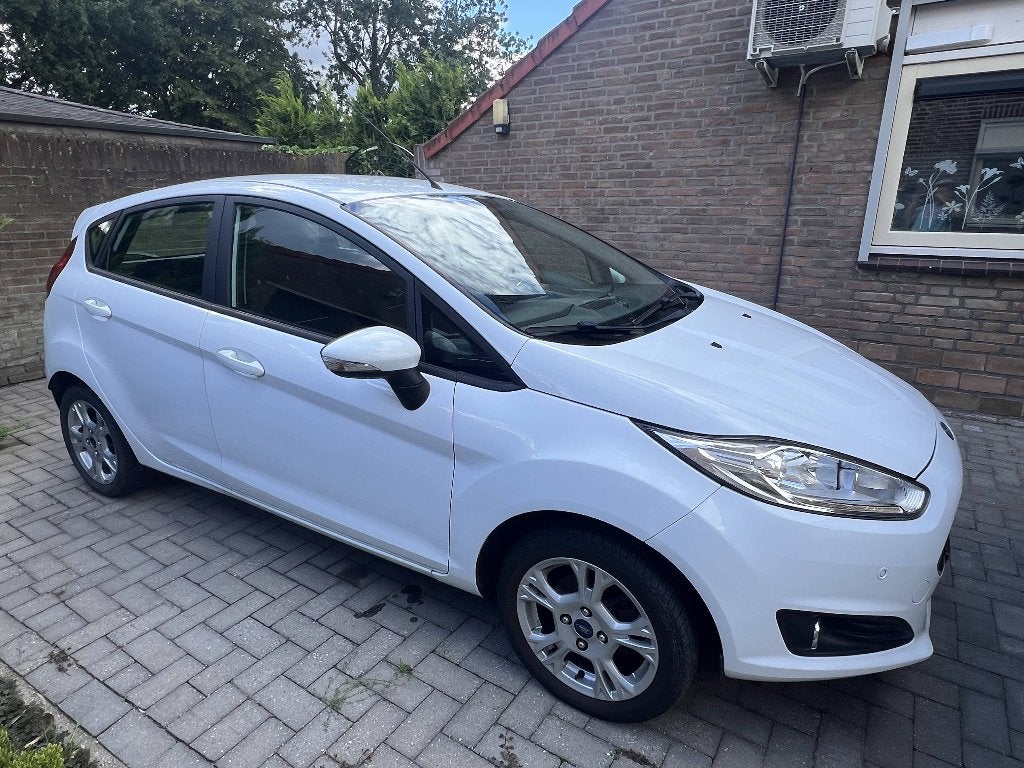 Ford Fiësta 1.0 59KW/80PK 5D 2017 Wit, Voorwielaandrijving, 40 €/maand, 525 kg, Origineel Nederlands