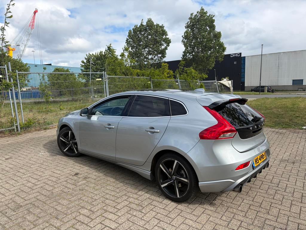 Volvo V40 2.0 170 PK, bj:12- 2015, Pano, onderhoudboekjes, Voorwielaandrijving, 4 cilinders, 1969 cc, Origineel Nederlands