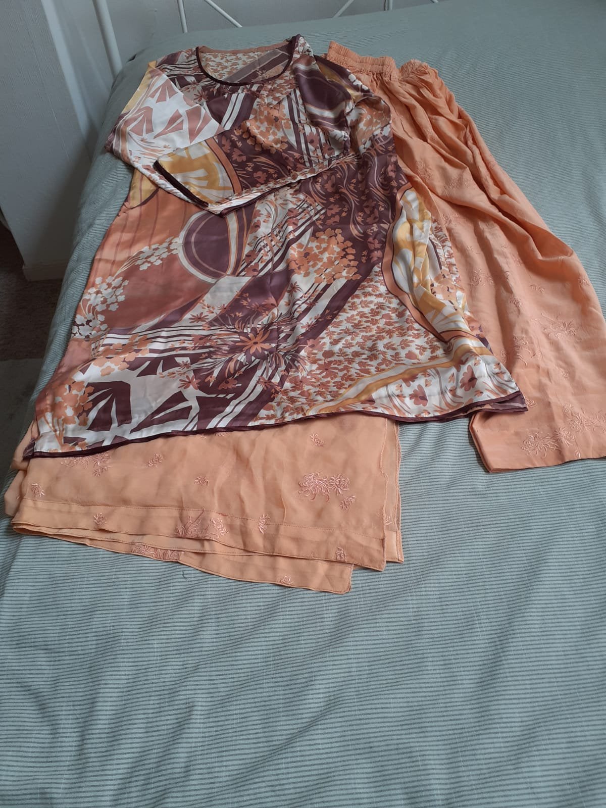 Indian bollywood salwar kameez zalm 3 delig set, Ophalen of Verzenden, Roze, Overige typen