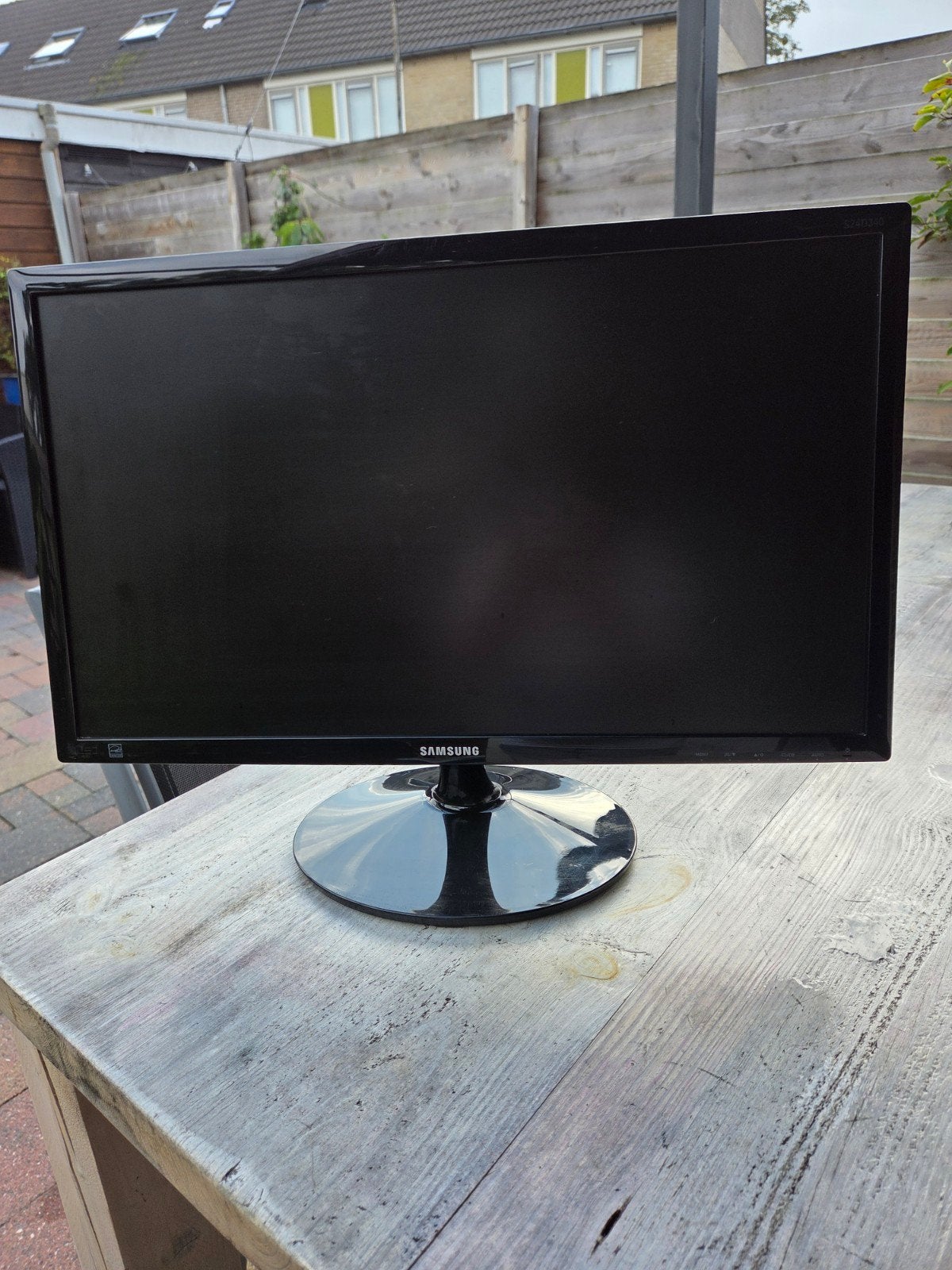 Samsung S24D340H Monitor - Full HD, HDMI, Computers en Software, HDMI, Full HD, Ophalen of Verzenden, Zo goed als nieuw