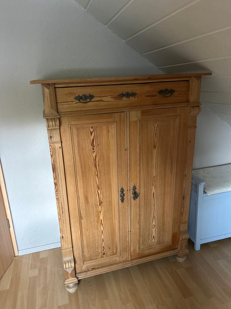Massief grenen kledingkast met lade, Ophalen