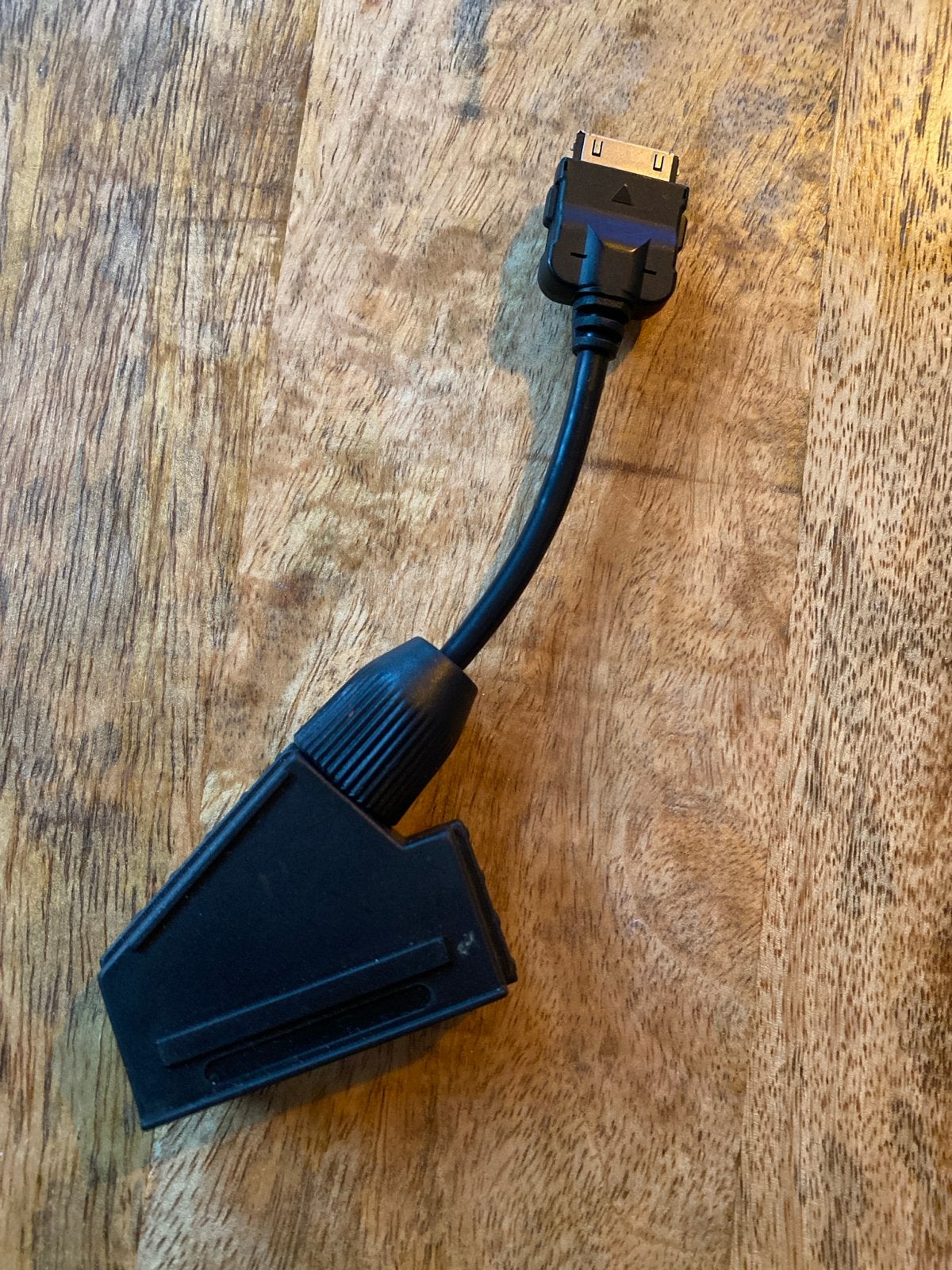 Scart  adapter, Audio, Tv en Foto, Audiokabels en Televisiekabels, Ophalen of Verzenden, Gebruikt, Minder dan 2 meter, Overige kabels