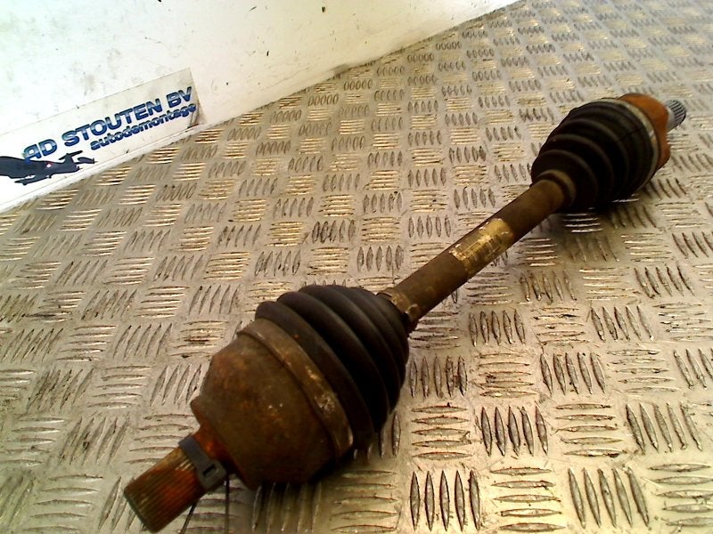 Aandrijfas Links Voor Volvo C30 (EK/MK) (2006-10/2012-12), Gebruikt, Siegburger Straße 229, Köln 50679, , Duitsland, Info@volvocars.com