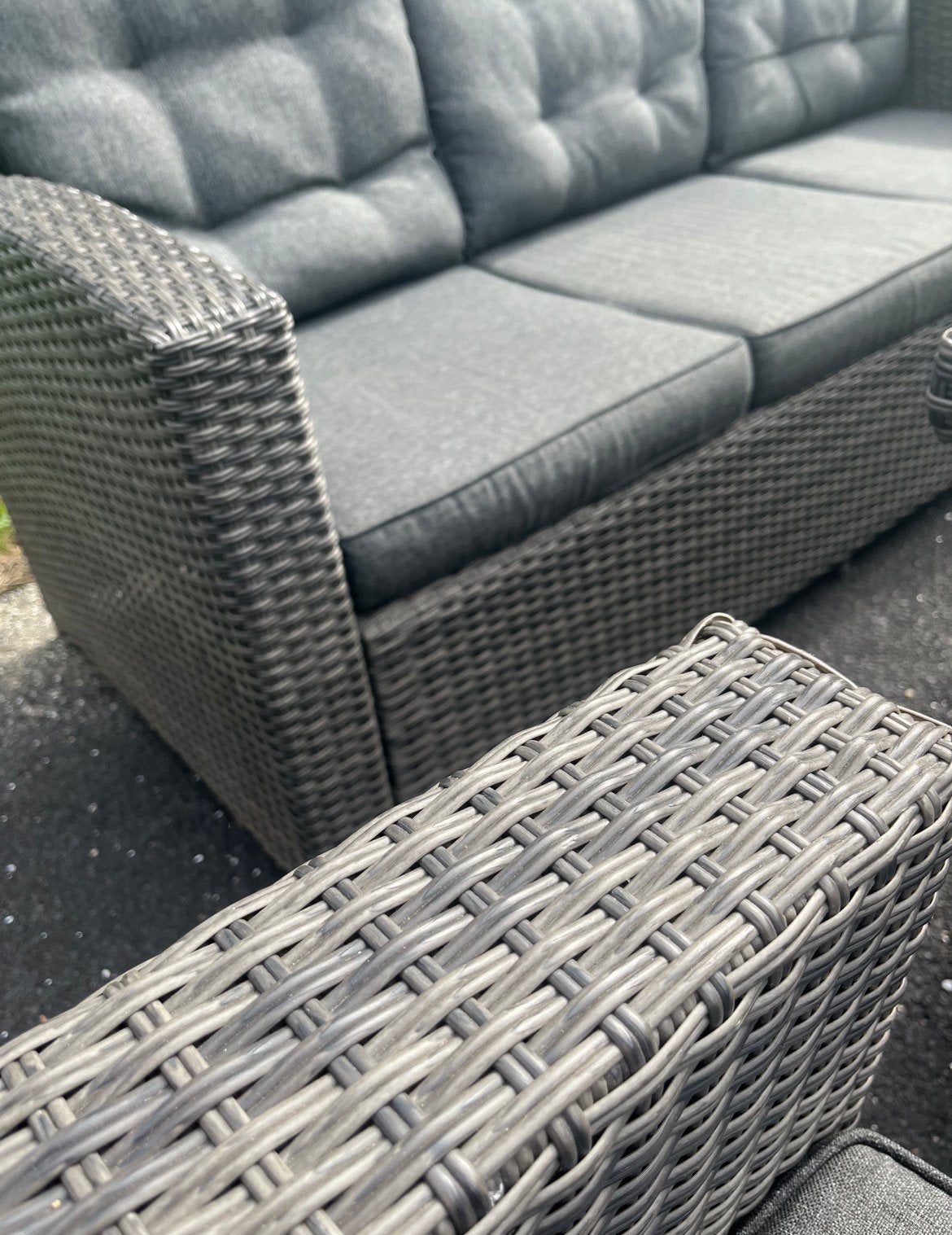 Foto 10 van Mooie Loungeset , Diningset met tafel en glasplaat