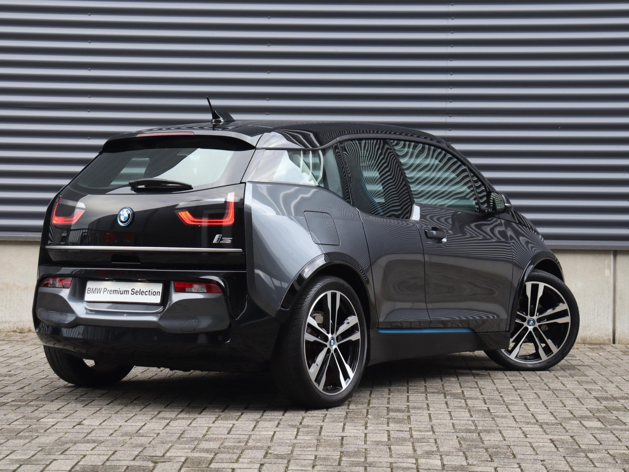 BMW i3 S 120Ah | Navi Prof. | Verwarmbare Voorstoelen | Clim, Auto's, Automaat, Gebruikt, Met garantie (alle), 4 stoelen