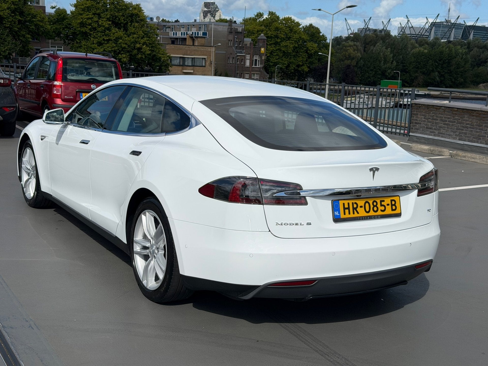 Tesla Model S 70 Base 320+ Km Accubereik Adaptief Cruise Cam, Auto's, Tesla, Dealer onderhouden, Achterwielaandrijving, Gebruikt