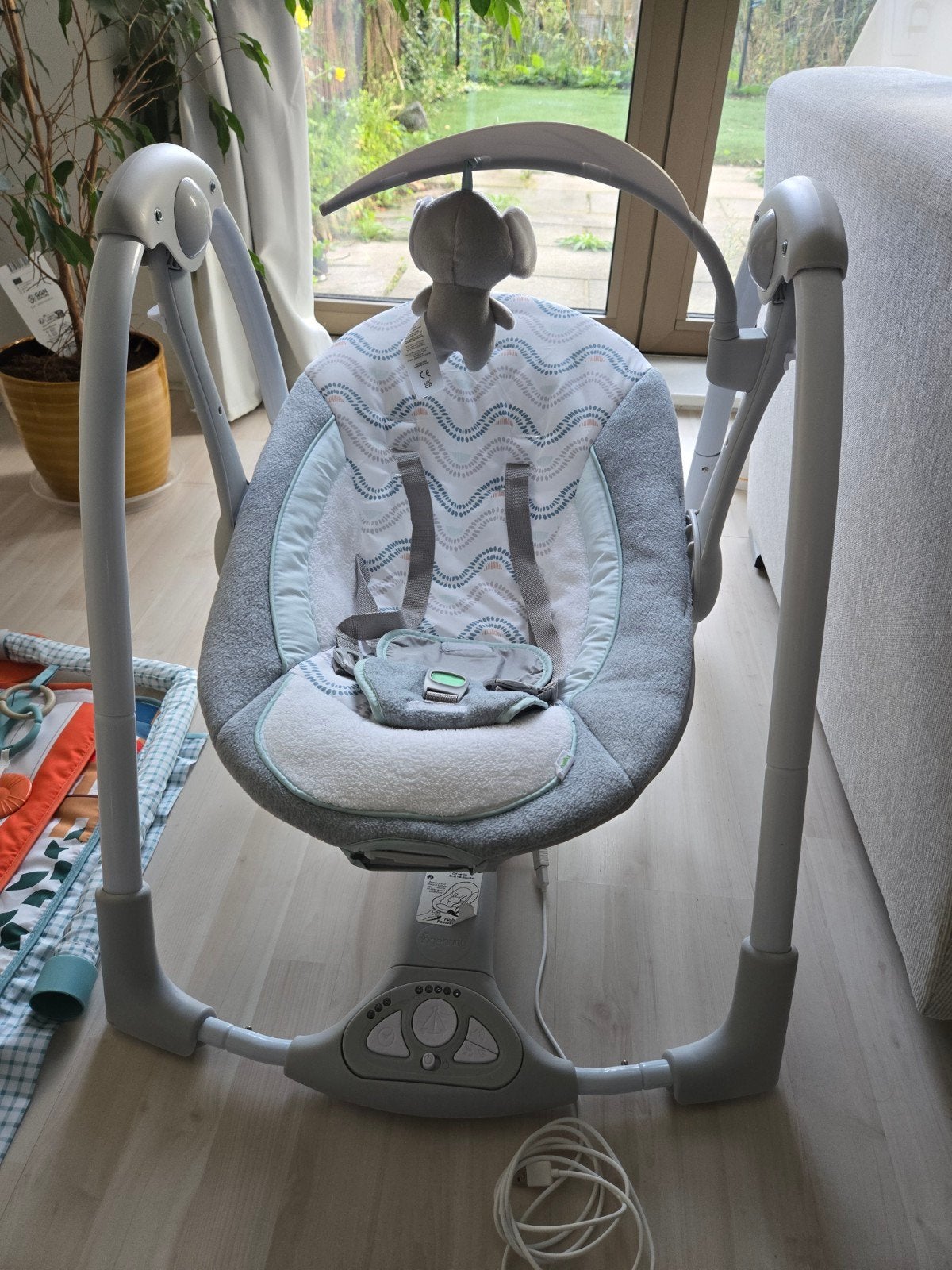 Ingenuity baby swing/babyschommel, Kinderen en Baby's, Ophalen, Schommelstoel, Topmark, Met gordel(s) of riempje(s)