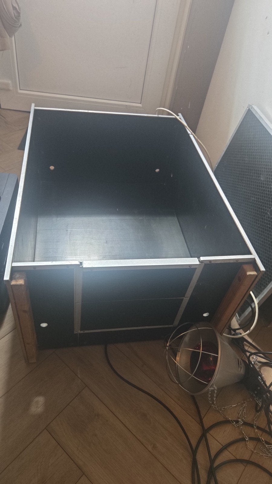 Werpkist, Dieren en Toebehoren, Hondenhokken, Ophalen of Verzenden, 110 cm of meer, Minder dan 65 cm