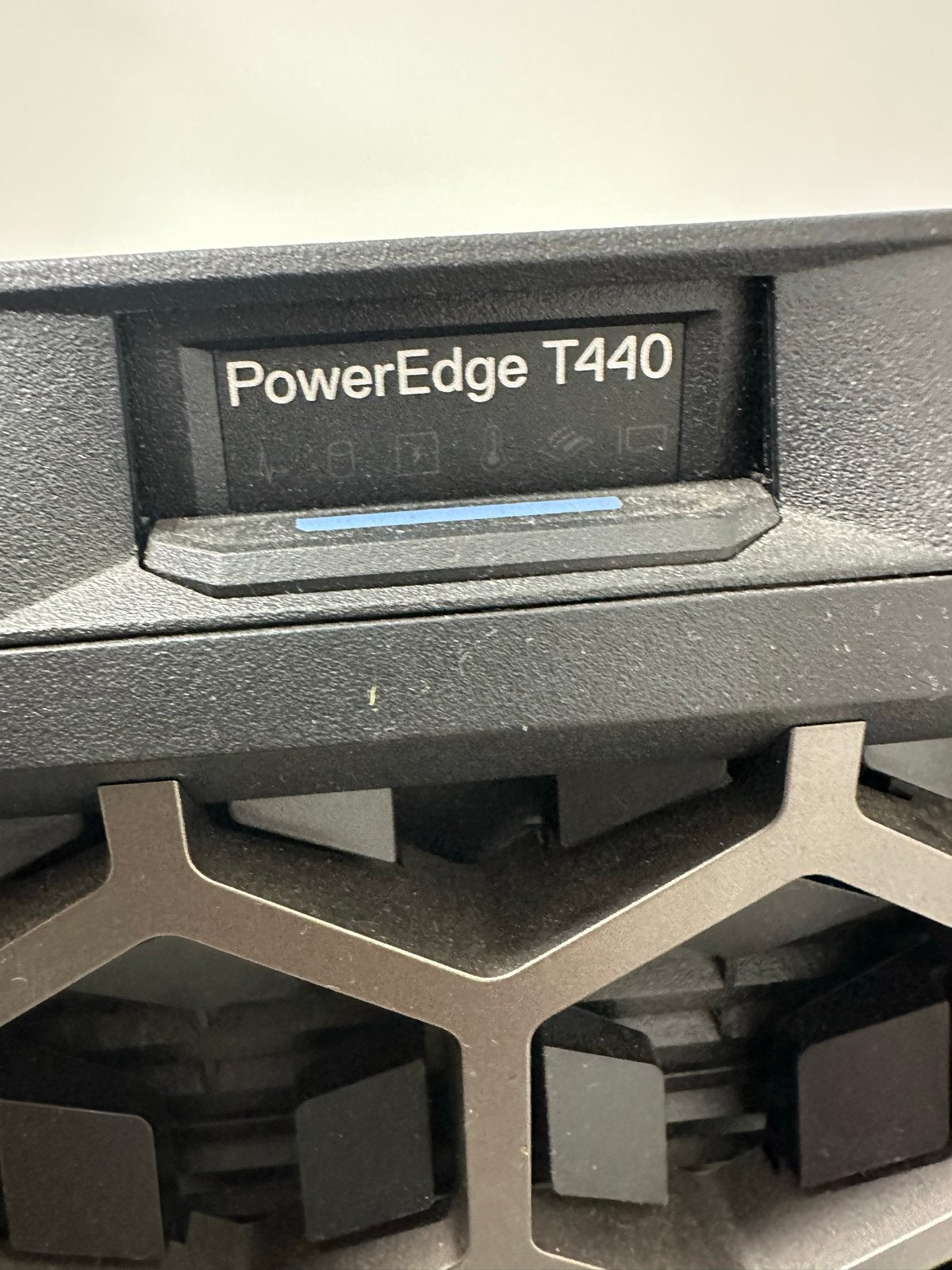 Dell PowerEdge T440 Server - Krachtige en Betrouwbare Server, Computers en Software, Servers, Ophalen of Verzenden, Gebruikt, Onbekend