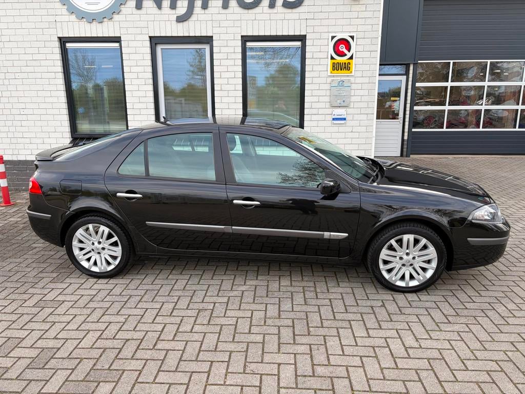 Renault Laguna 2.0-16V T Tech Line / Climate Controle / Crui, Voorwielaandrijving, Gebruikt, 4 cilinders, Leder en Stof