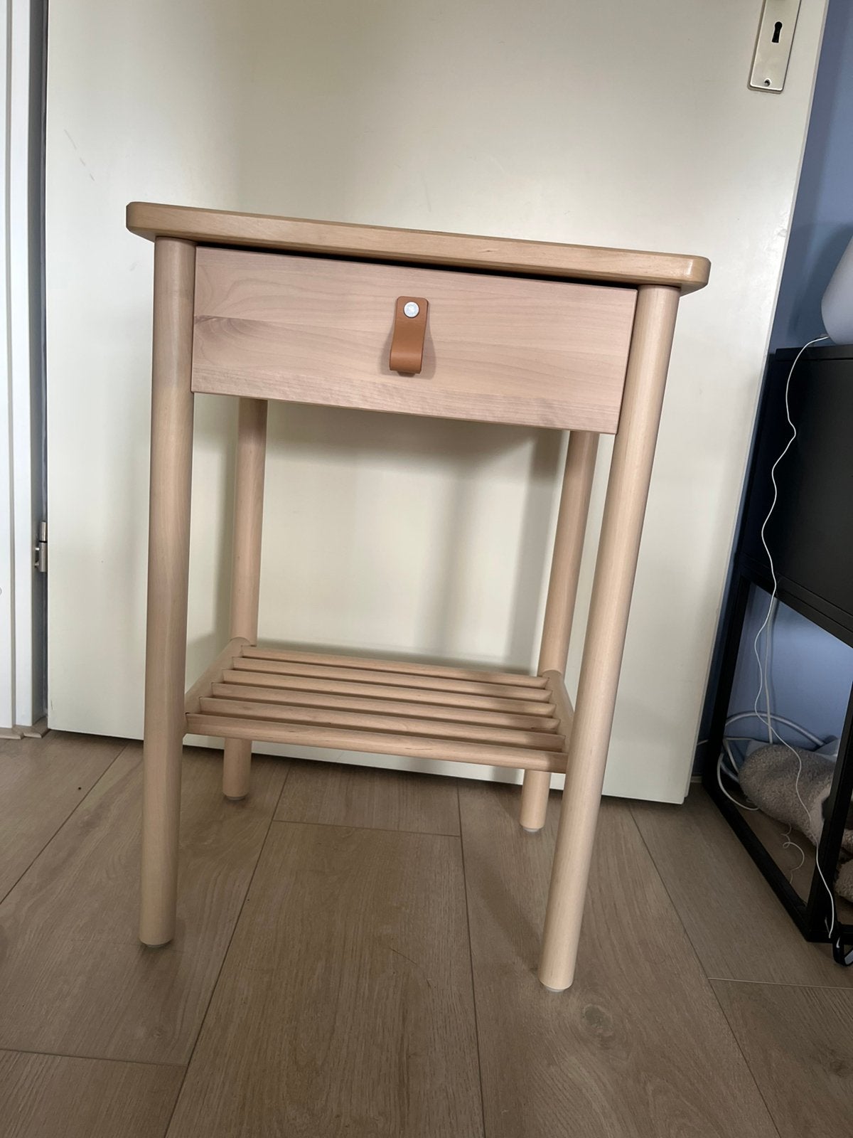 Nachtkastje - Ikea Bjorksnas, Ophalen, Zo goed als nieuw, Minder dan 45 cm