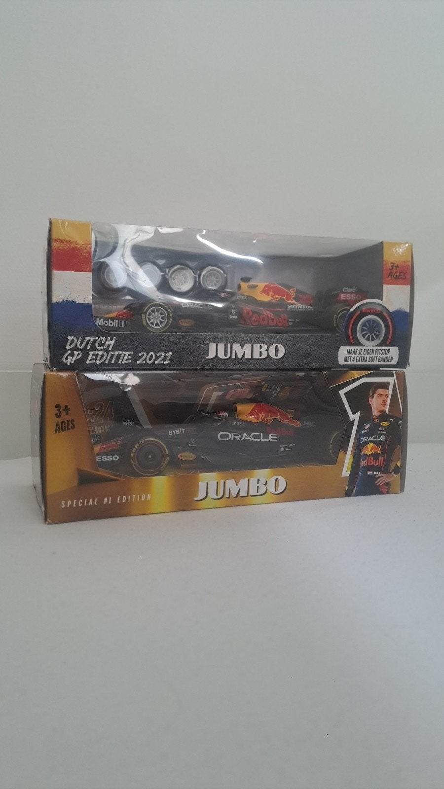 Burago F1 Red Bull Racing Max Verstappen Auto's (2 stuks), Ophalen of Verzenden, Nieuw, Auto, Overige merken