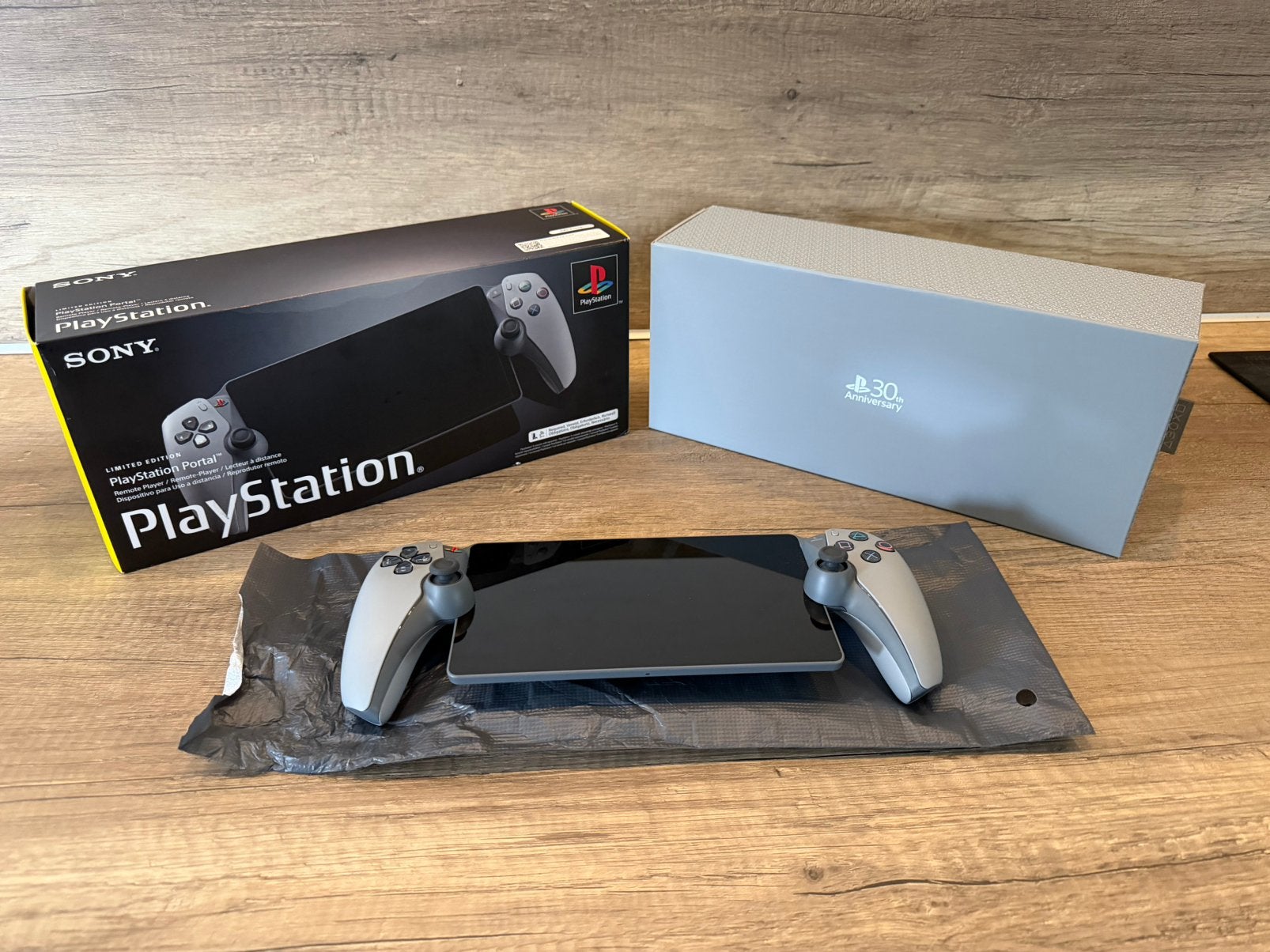 Playstation Portal 30th Anniversary Edition, Spelcomputers en Games, Spelcomputers | Sony PlayStation 5, Ophalen of Verzenden