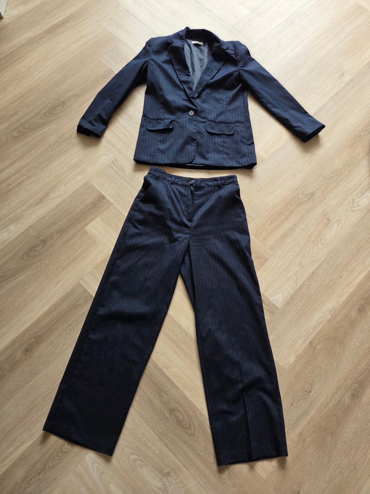 Donkerblauw Primark pak met witte streep, Maat 38/40 (M), Kostuum of Pak, Ophalen of Verzenden, Gedragen