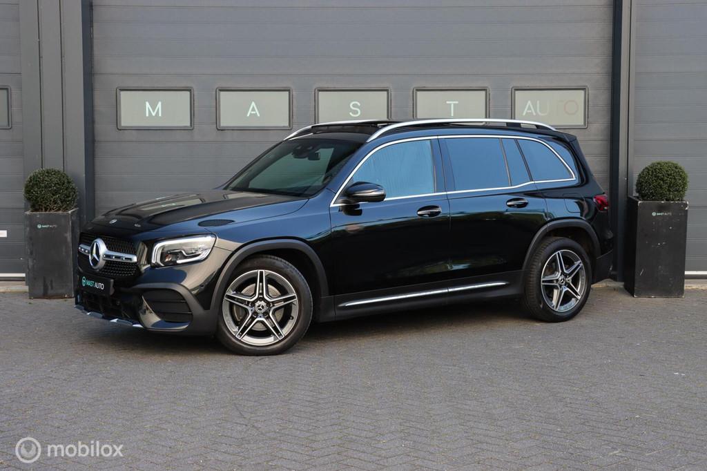 Mercedes GLB 200|AMG|PANO|NAP|Memory|Elek. trekhaak|Camera|L, Auto's, 4 cilinders, Bedrijf, GLB, 1455 kg