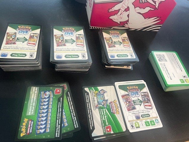 Pokémon TCG Live Code Cards – 425 stuks (ongebruikt), Ophalen of Verzenden, Nieuw