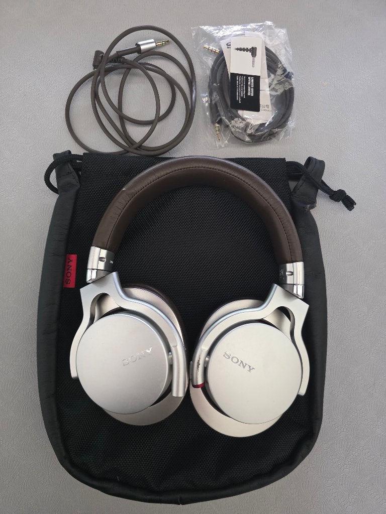 Sony MDR-1R headset Over-Ear Hoofdtelefoon, Ophalen of Verzenden, Zo goed als nieuw, Zilver, Verstelbaar