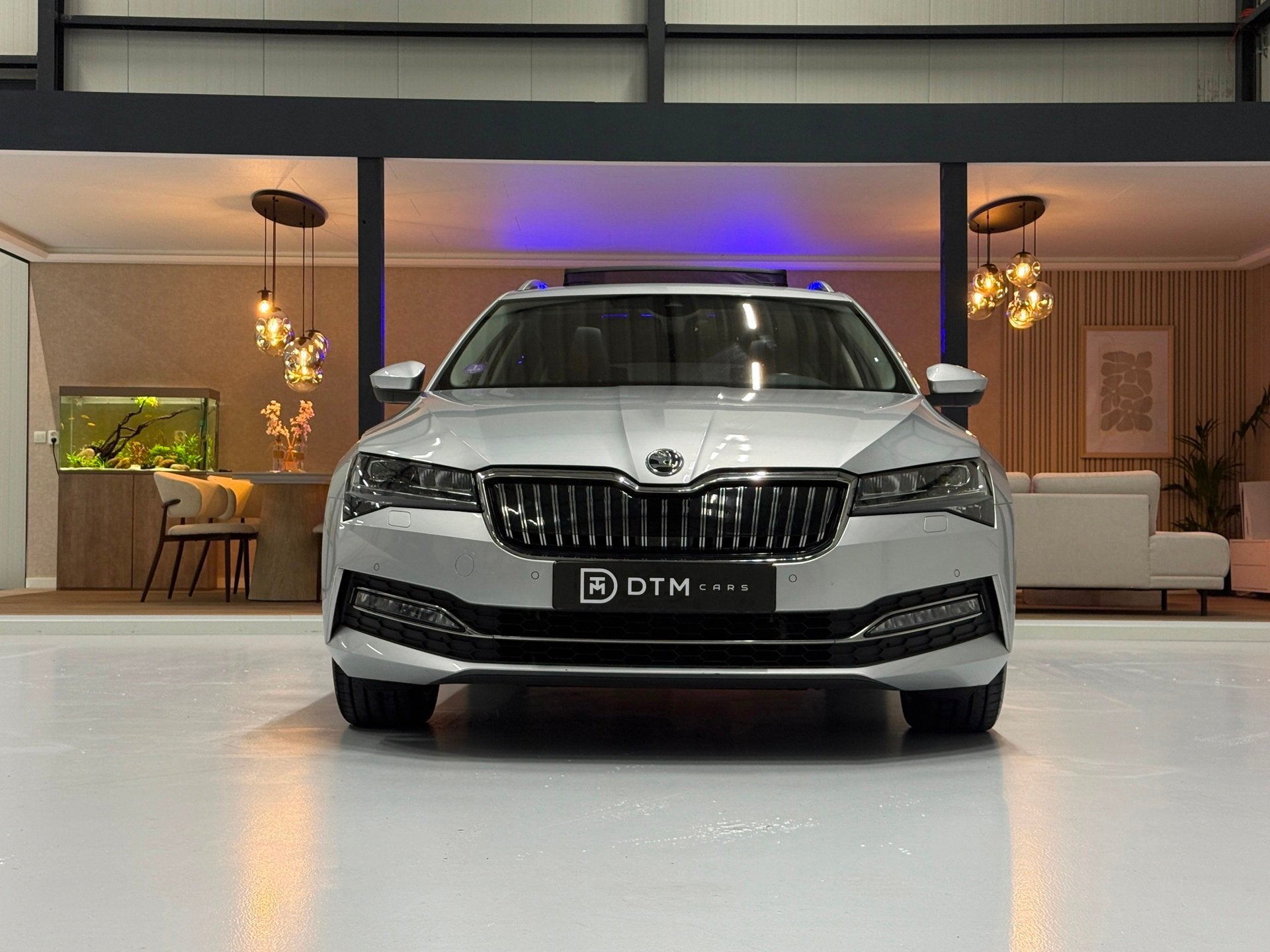 Skoda Superb Combi 1.4 TSI iV iV L&K 218PK 360° Navi Pano T, Auto's, Skoda, Gebruikt, Euro 6, 4 cilinders, 150 min