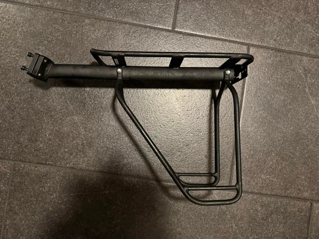 Btwin bagagedrager 500 zadelpen versie zgan, Ophalen of Verzenden, Zo goed als nieuw
