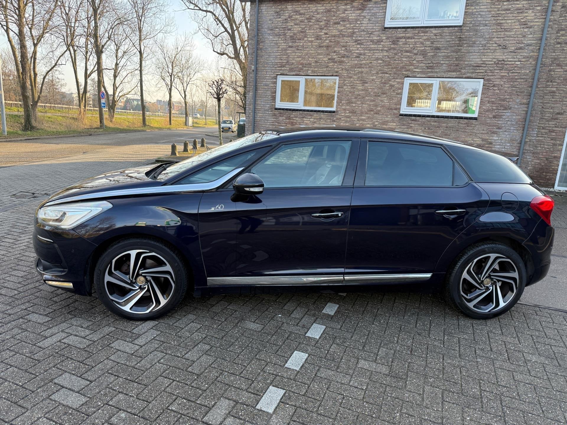 DS 5 1.6 THP 1955 ((( AUTOMAAT ))) nieuwe ketting., Auto's, Gebruikt, Euro 6, 4 cilinders, 1404 kg