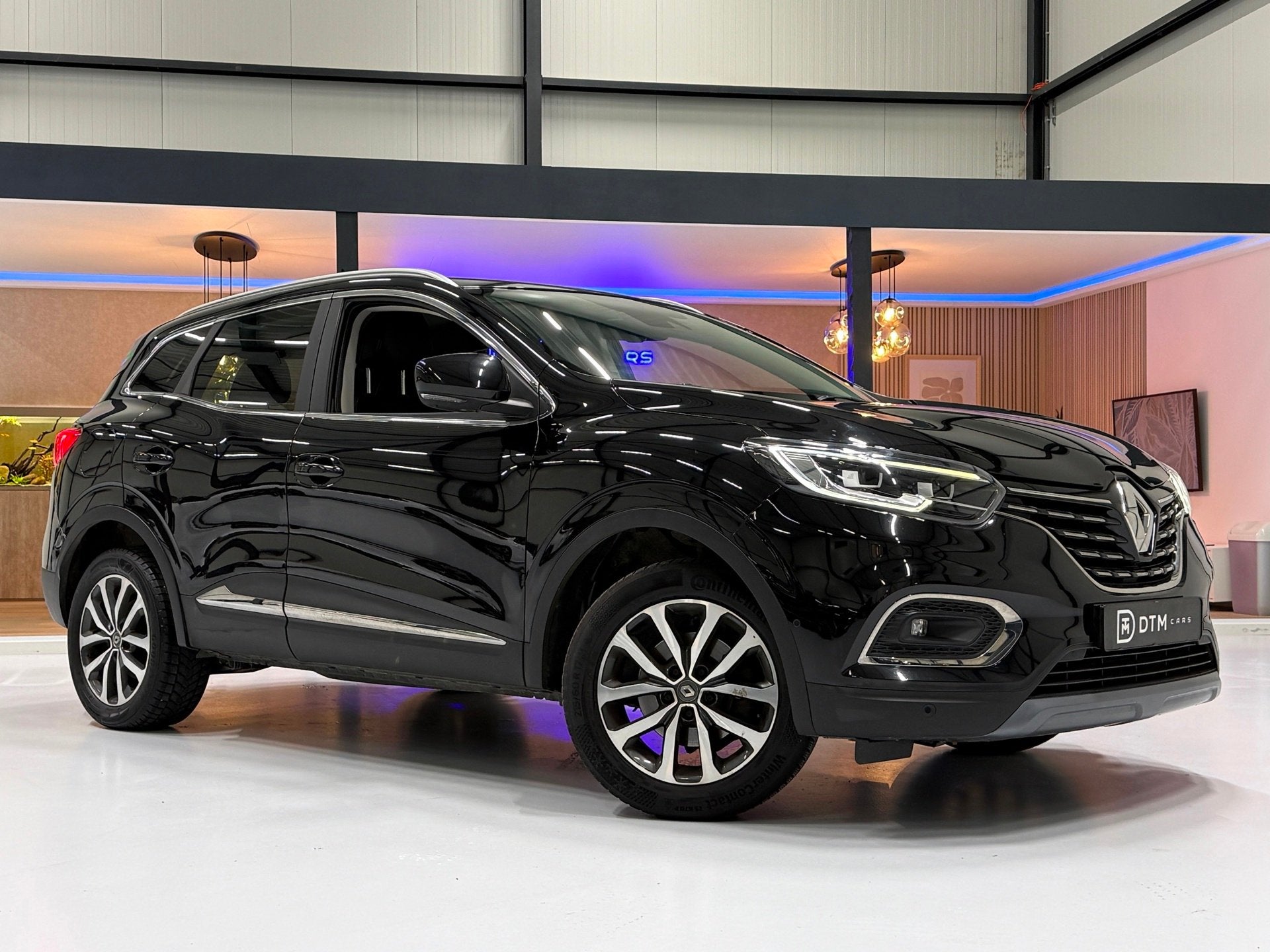 Renault KADJAR 1.3 TCe Intens AUT Navi Half Leder Trekhaak C, Auto's, Gebruikt, 4 cilinders, Leder en Stof, Zwart