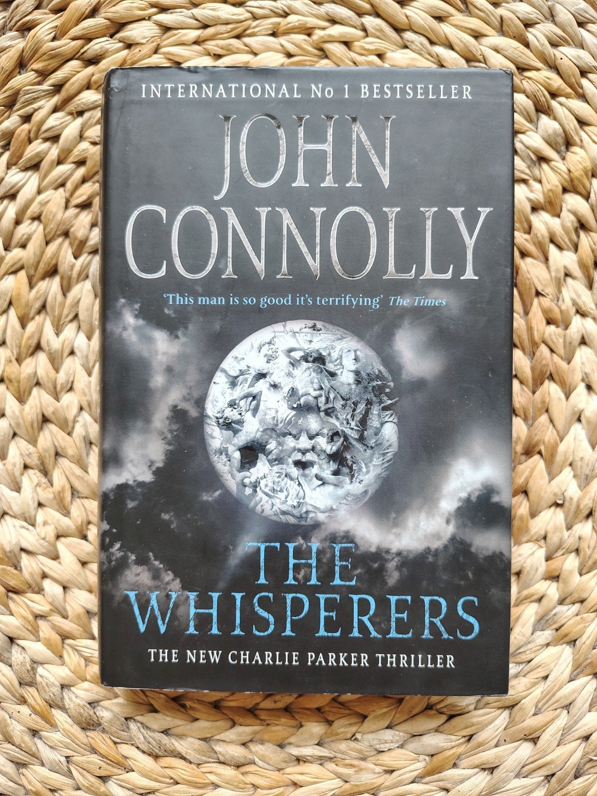 John Connolly - The Whisperers, Boeken, Ophalen of Verzenden, Zo goed als nieuw