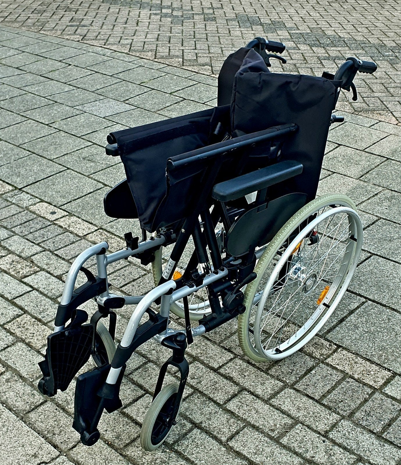Extra brede rolstoel inklapbare 55 cm merk Breezy NIEUWSTAAT, Diversen, Rolstoelen, Breezy, Duwrolstoel, Breezy, Breezy
