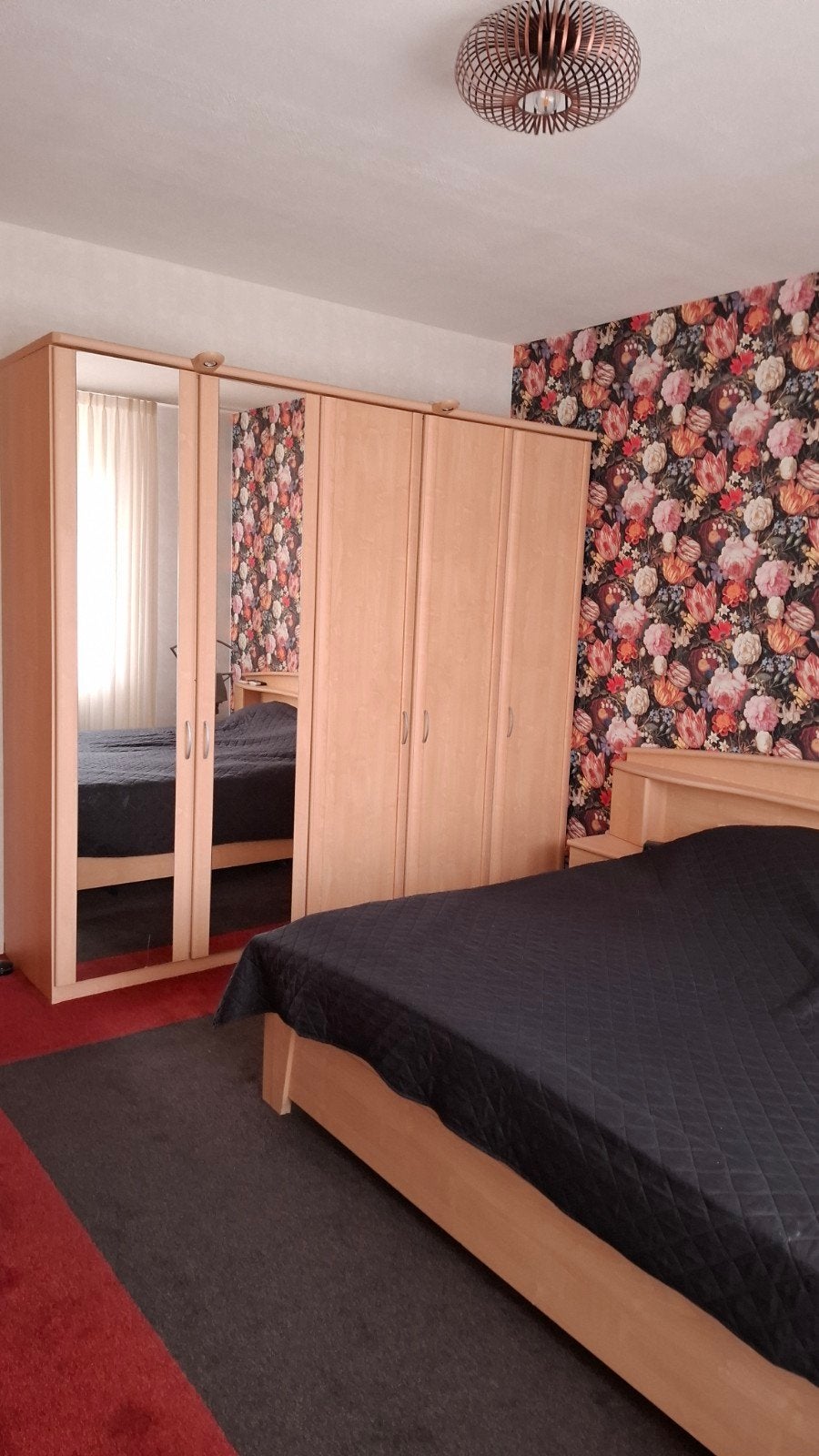 Elektrisch verstelbaar bed (180x200) met 5-deurs kast, Tweepersoons, Ophalen of Verzenden, 180 cm, 200 cm