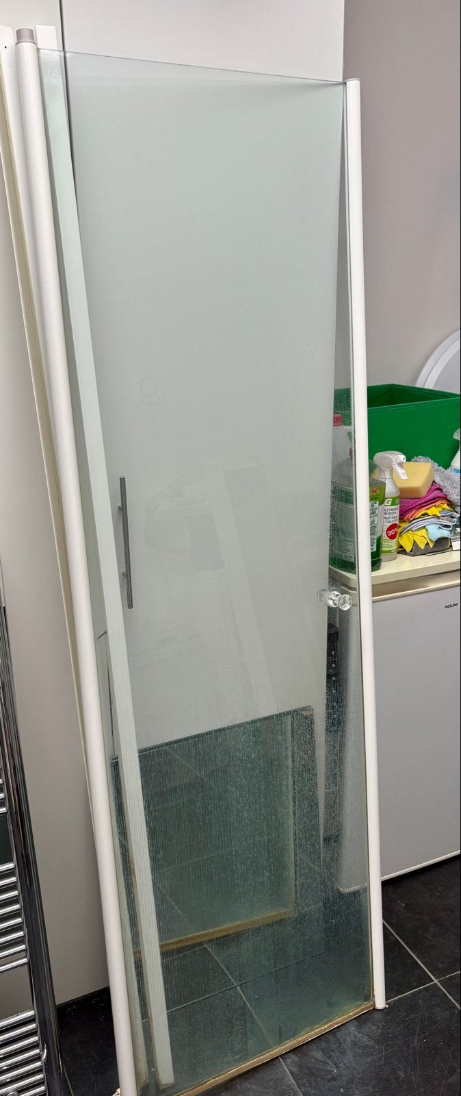 Douchedeur met wit frame en matglas, Huis en Inrichting, Ophalen of Verzenden, Gebruikt, Met douche