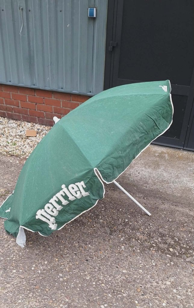 Vrolijke vintage reclame parasol, parasols, div. soorten🌞, Tuin en Terras, Parasols, Gebruikt, ., Ophalen of Verzenden, 1 tot 2 meter