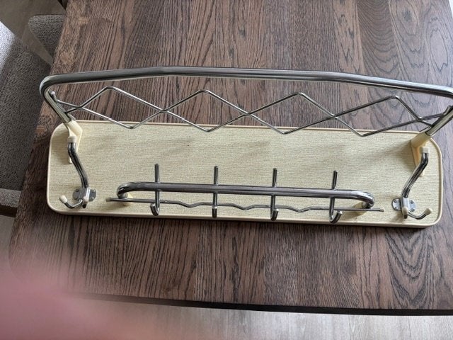 Kapstok Retro, Ophalen