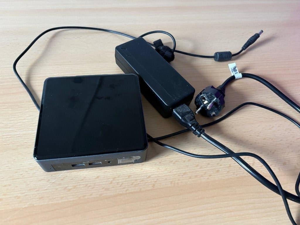 Intel NUC Core i3, 8 gb, 128 gb SSD (NUC8i3BEK2), Computers en Software, Gebruikt, 8 GB, Intel, Ophalen of Verzenden